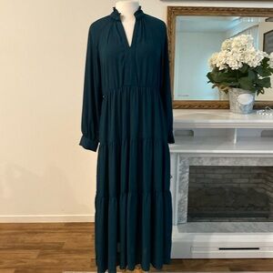 Maxi dark green dress